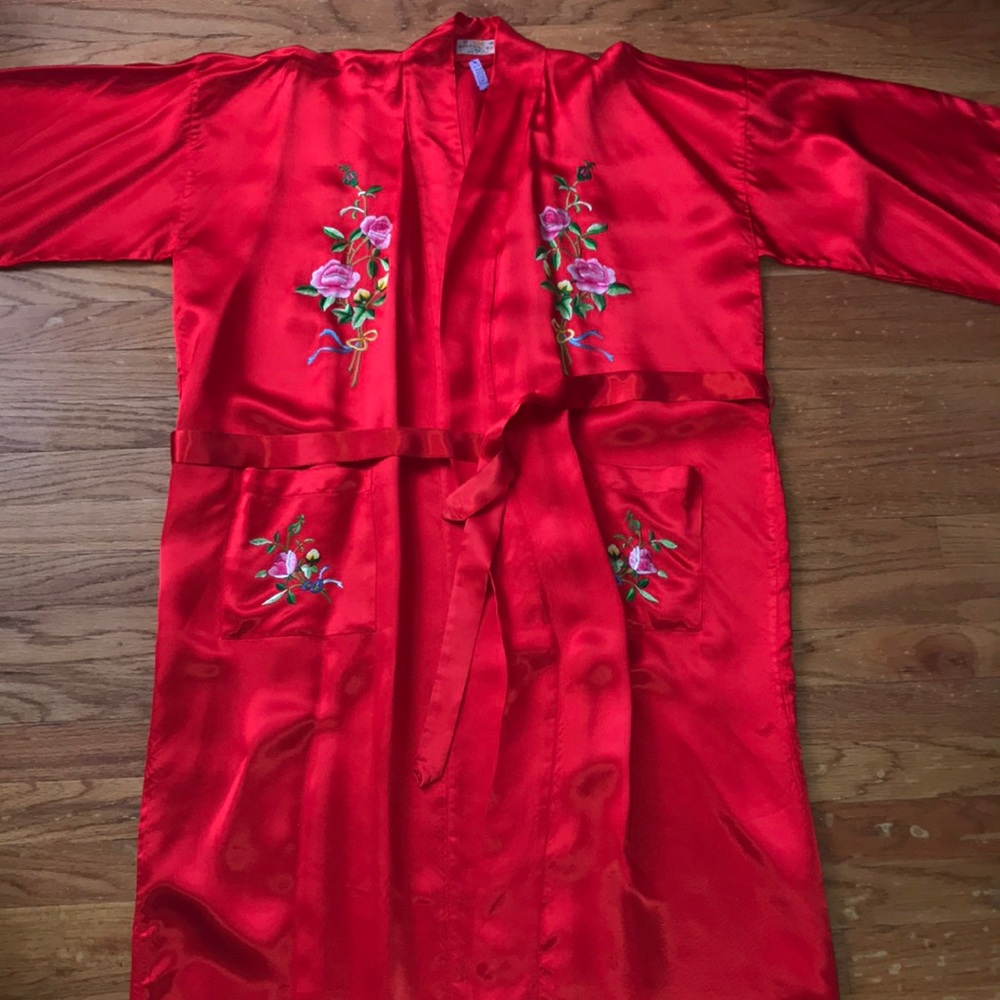 Vintage Golden Bee Embroidered Red Silk Robe large